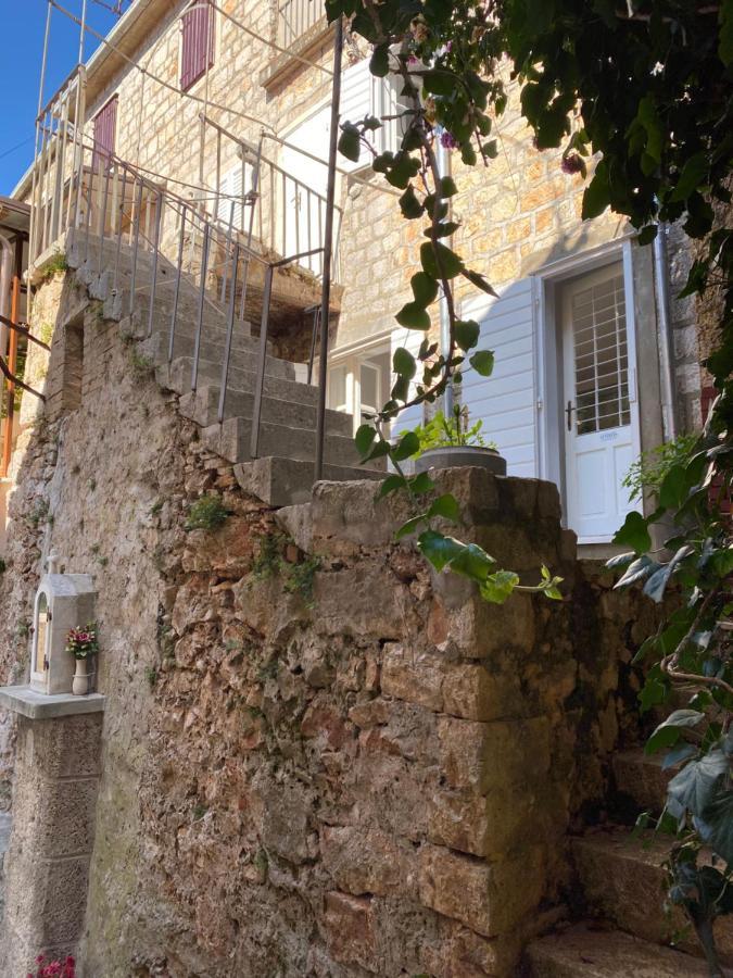 Ferienhaus Charming Stone House In Jelsa